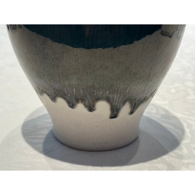 Artisan-Signed Mid-Century Arita Toketsu Kiln Sculptural Crystalline Vase For Sale In Los Angeles - Image 6 of 7