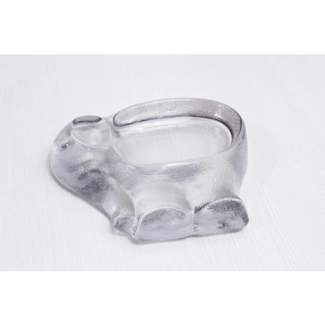 Vintage glass pocket tray from the 80s/90s in the shape of an elephant. Playful and very charming, this thick glass pocket...
