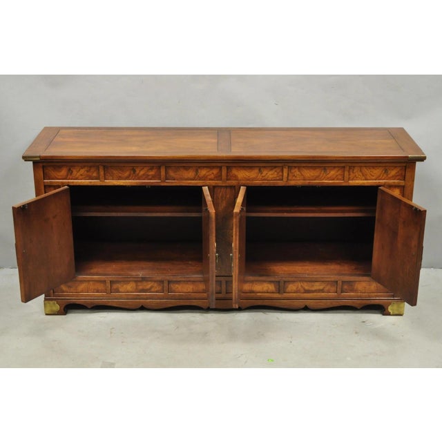 Brown Vintage Henredon Chinoiserie Brass Butterfly Burl Wood Credenza Cabinet Buffet For Sale - Image 8 of 16