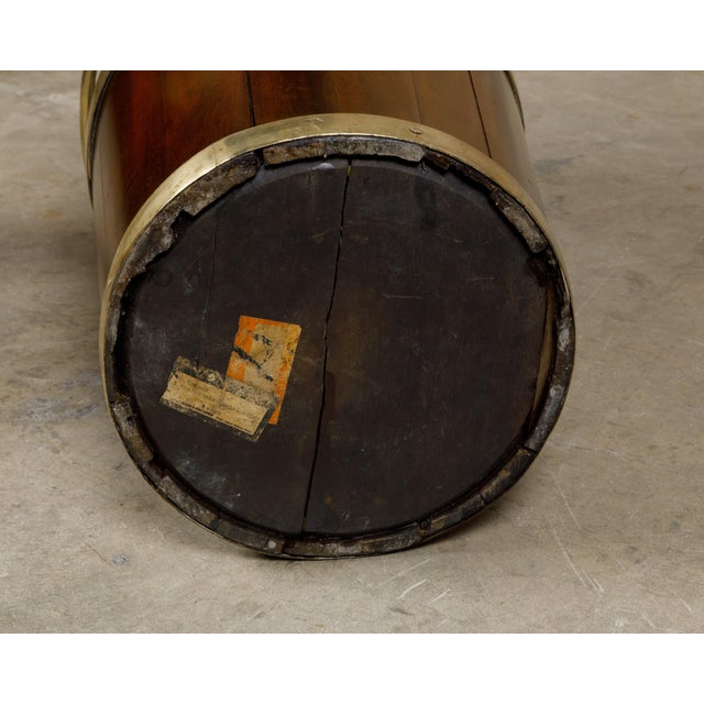 English Victorian Period 19th Century Oak and Brass Peat Bucket with Tôle Liner For Sale - Image 4 of 11