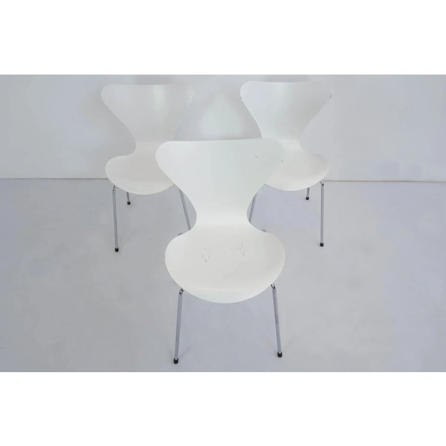 Mid-Century Modern Model 3107 Side Chairs by Arne Jacobsen for Fritz Hansen, 1950s, Set of 6 For Sale - Image 3 of 10