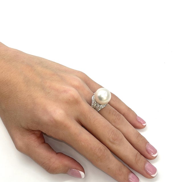 Late 20th Century 18k White Gold Pearl Cocktail Ring With Diamonds, Size 7 For Sale In Phoenix - Image 6 of 7
