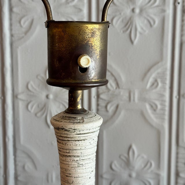 Mid-Century Modern 1960s Pair of MidCentury Brass and Ceramic Table Lamps For Sale - Image 3 of 5