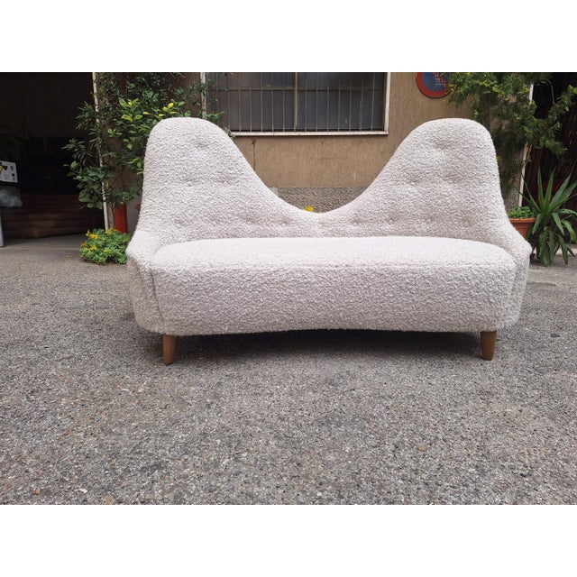 2-Seater Sofa with Double-Humped Backrest in White Teddy Bear Bouclé by Gio Ponti, 1990s For Sale - Image 11 of 15