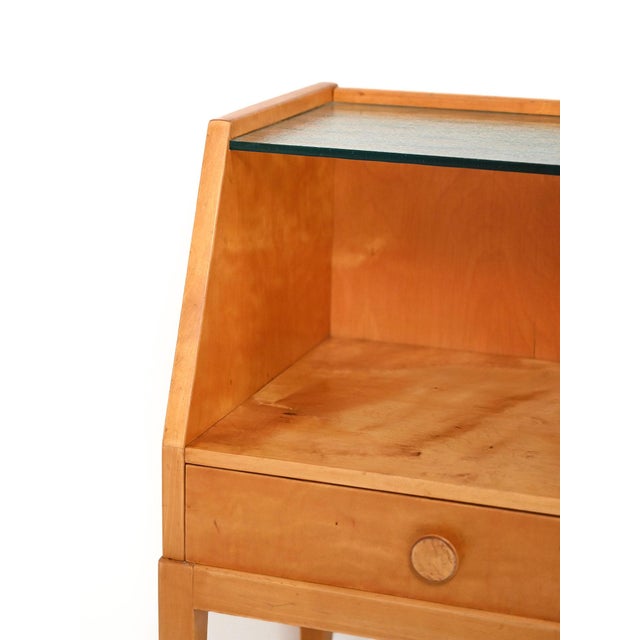 1940s Vintage Scandinavian Bedside Table in Birch Burl, 1940s For Sale - Image 5 of 11