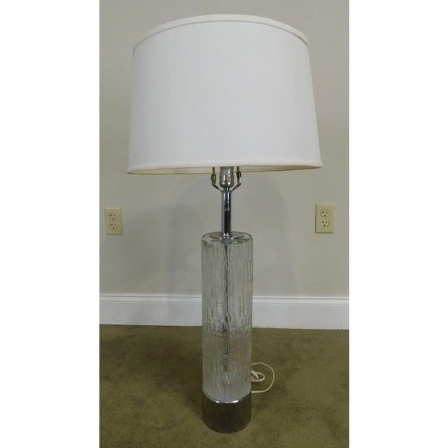 Traditional Mid-Century Modern Chrome & Patterned Glass Column Lamps - 1970's - a Pair For Sale - Image 3 of 12
