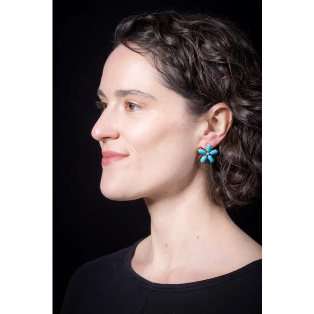 Modern Turquoise and Diamond Stud Flower Earrings For Sale - Image 3 of 4
