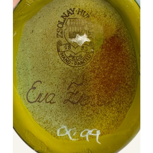 1980s 1983 Eva Zeisel Belly Button Eosin-Glazed Porcelain Vase For Sale - Image 5 of 6