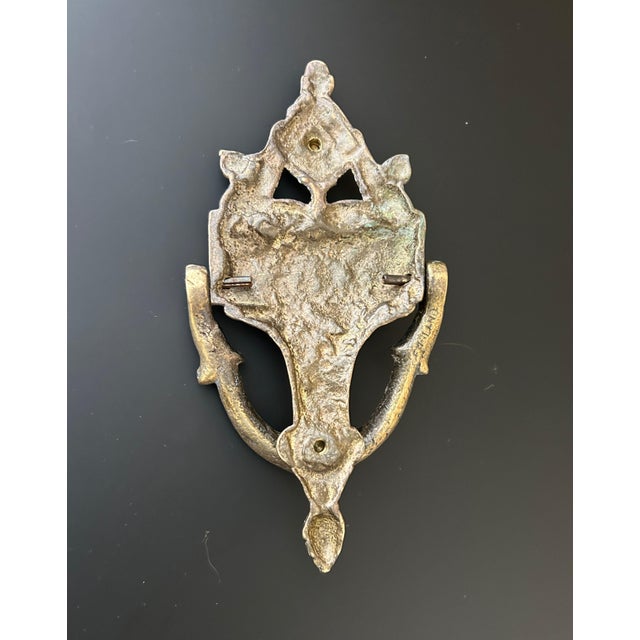 Early 20th Century Vintage Solid Brass Neoclassical Door Knocker With Figural & Urn Motifs For Sale - Image 5 of 5