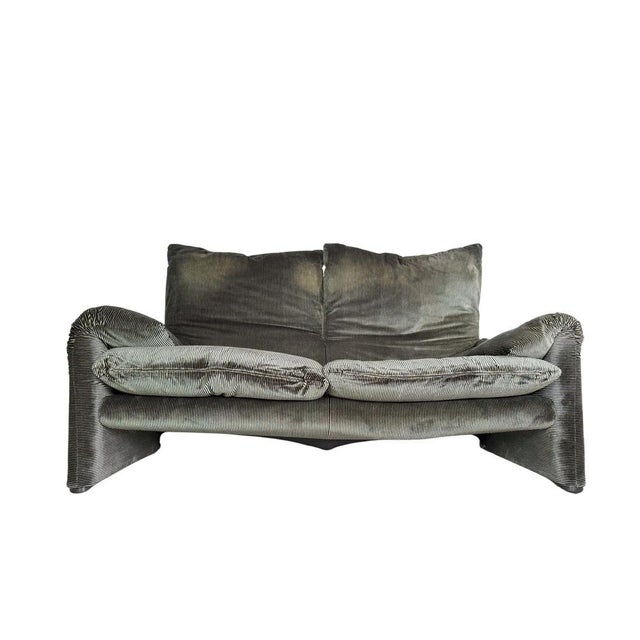 Maralunga 2-Seater Sofa in Corduroy by Vico Magistretti for Cassina For Sale - Image 11 of 11