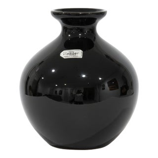 Royal Haeger Black Ceramic Bud Vase – Mid-Century American, Handcrafted For Sale