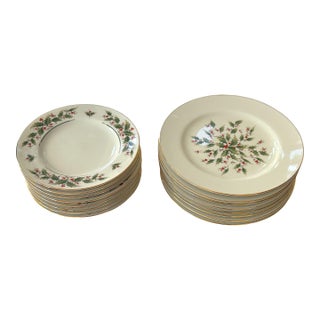 Holiday Plates - Christmas Collection - Set of 16 For Sale