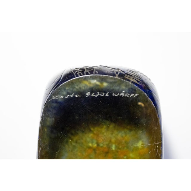 1960s Petroglyph Glass Sculpture Paperweight by Göran Wärff for Kosta Boda, Sweden, 1960s For Sale - Image 5 of 6
