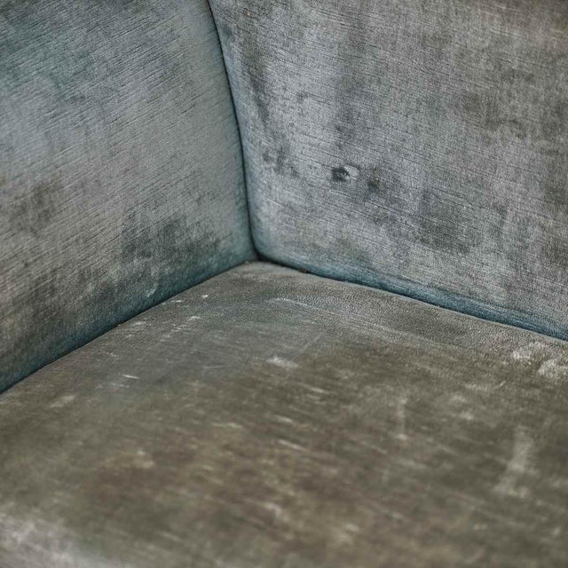 Louis Philippe Walnut Sofa, 19th Century For Sale - Image 5 of 10