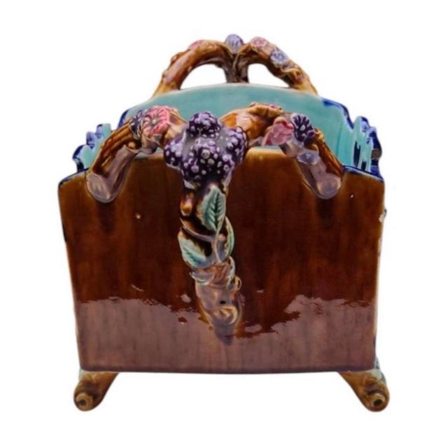 Majolica Blackberries Cache Pot Fives Lille, Circa 1890 For Sale - Image 4 of 8
