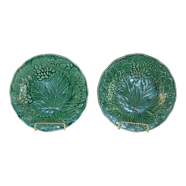 Pair of 19th Century Majolica Leaf Plates From England For Sale