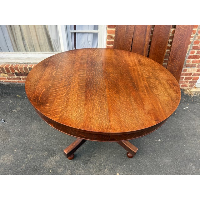 Antique Art & Craft Regency Style Tiger Oak Extendsion Round Dining Table With 4 Leaves For Sale - Image 4 of 18