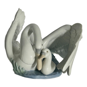 Vtg. Nao by Lladro Large Swan & Baby Figurine