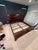 Ethan Allen Somerset King Sleigh Bed + 2 Matching Nightstands – Mahogany Beautiful Ethan Allen Somerset King Sleigh Bed...