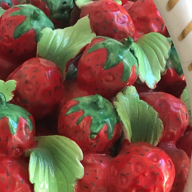 Mottahedeh Mid-20th Century Porcelain Strawberry Box For Sale - Image 11 of 12