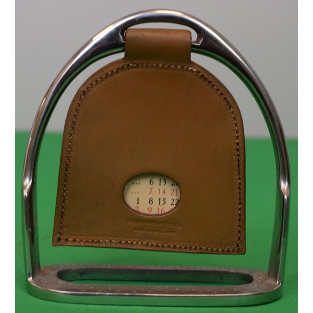 Sz: 5 1/2"H x 5"W x 2 1/8"D