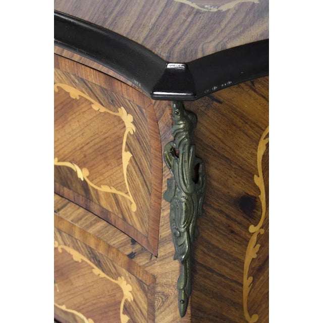 Early 20th Century Fine French Louis Style Inlaid Chest For Sale In New York - Image 6 of 15