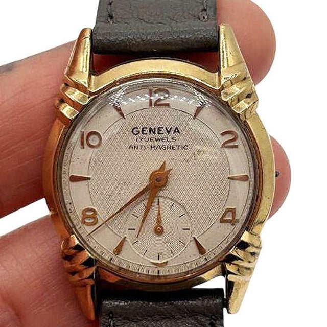 1970s 1970s 10k Geneva Sunburst Automatic Swiss Watch W/ Calfskin Band For Sale - Image 5 of 11