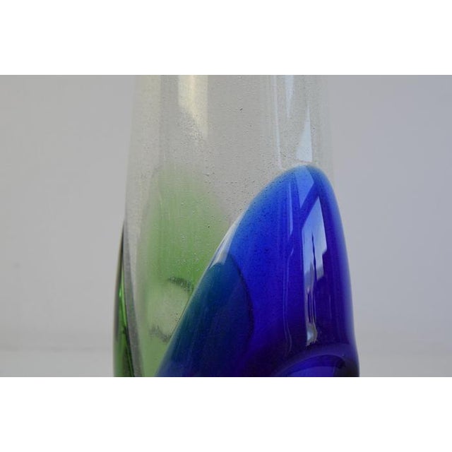 1970s Czech Blue and Green Sommerso Art Glass Vase, 1970s For Sale - Image 5 of 12