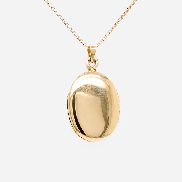 Vintage 14k Gold Brite-Cut Locket Pendant or Charm For Sale - Image 10 of 16