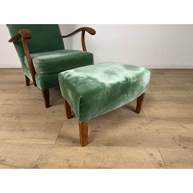 Paolo Buffa Set of Lounge Chair with Ottoman in Wood and Green Velvet by Paolo Buffa, 1950s For Sale - Image 4 of 9