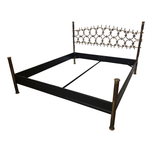 Sculptural Bed by Arnaldo Pomodoro for Osvaldo Borsani, 1960s For Sale