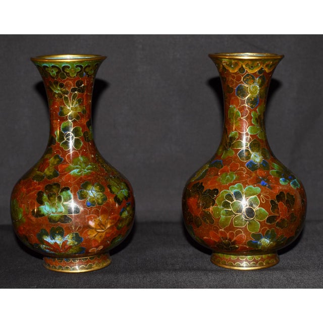 Vtg. Pair of Chinese Cloisonné Small Vases For Sale - Image 4 of 14