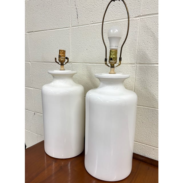 Vintage Ceramic Jar Bucket Urn Lamps, Flat White Glazed - Pair For Sale In Kansas City - Image 6 of 11