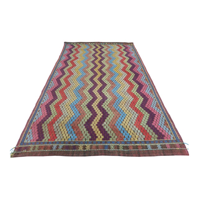 Vintage Turkish Embroidered Wool Rug-6’x9’10" For Sale
