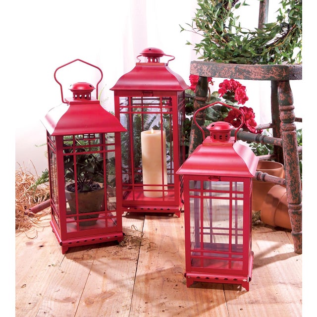 Traditional Red Metal Lantern (Set of 3) For Sale In Chicago - Image 6 of 9