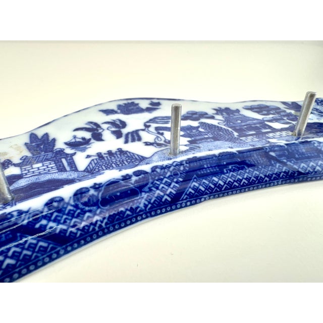 Vintage Blue Willow Transferware Wall Rack Key Holder With Metal Pegs For Sale In Little Rock - Image 6 of 9