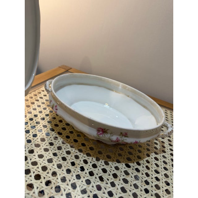 The Oscar & Edgar Gutherz (O&E G) porcelain factory operated in Altrohlau, Bohemia (now Stará Role, Czech Republic), which...