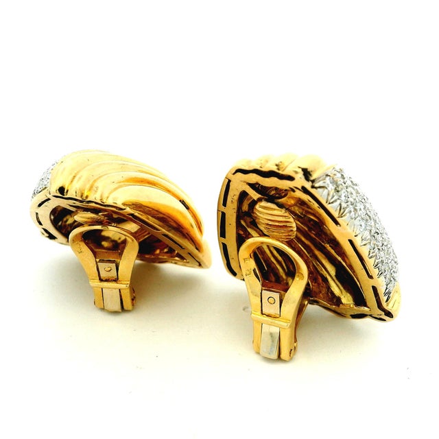 1980s Vintage Italian 18k Gold & 3 Carat Diamond Sculptural Clip-on Earrings, Pair For Sale - Image 5 of 12