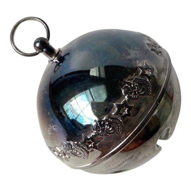 2011 Wallace Annual Sleigh Bell, Limited Edition Ornament, Silver Plate For Sale