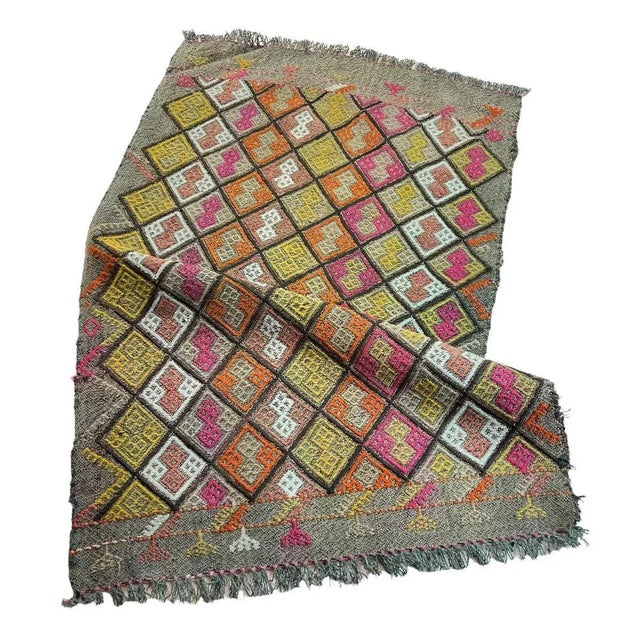 Vintage Turkish Kilim Rug, 84X52 Cm Pretty, little Turkish Kilim, made in the 1960s, this is a lovely central Turkish rug...