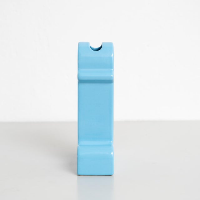 2020s Limited Edition Blue Shiva Capsule Vase 127/999 attributed to Ettore Sottsass, 2024 For Sale - Image 5 of 12