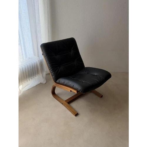 Wood Mid-Century Modern Plywood Chair in Black Leather, 1970s For Sale - Image 7 of 11