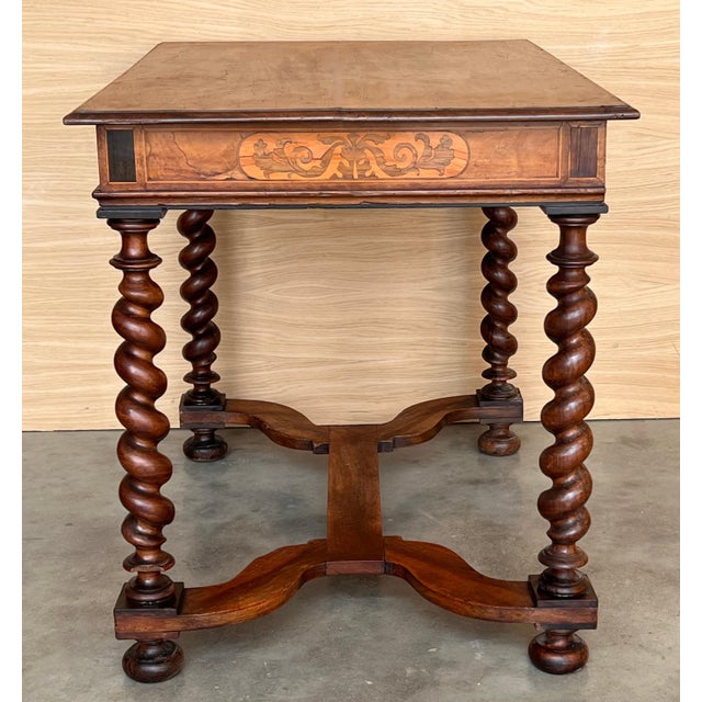 English Charles II Olivewood Oyster Veneer Side Table, circa 1780 For Sale In Miami - Image 6 of 18