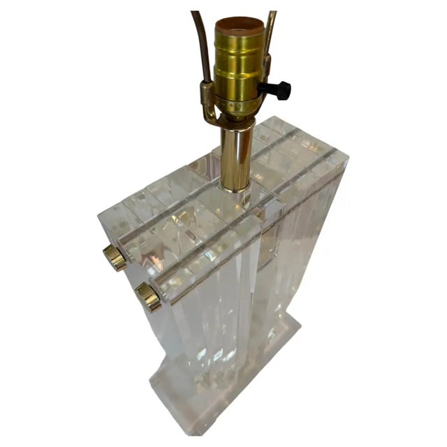 Mid Century Modern Sculptural Lucite Skyscraper Table Lamp, 1970's For Sale In Philadelphia - Image 6 of 7