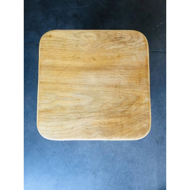 Mid-Century Modern 1950s Restored Three-Strand "Quad Arch" Rattan Side Table For Sale - Image 3 of 7