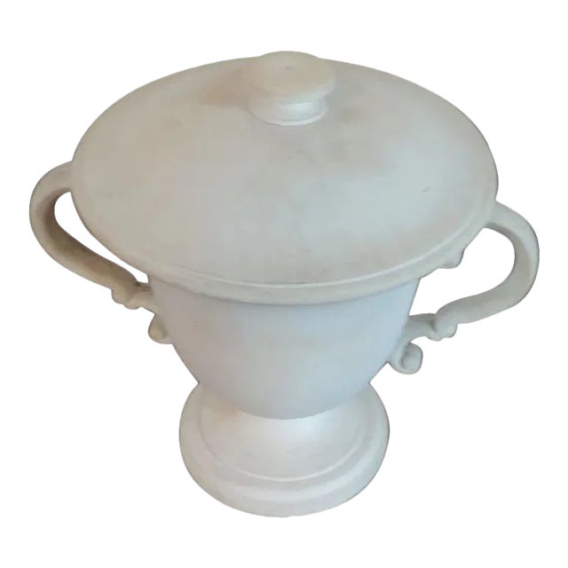 1820 Wedgwood Biscuit Porcelain Urn Shape Lemonade Cup For Sale