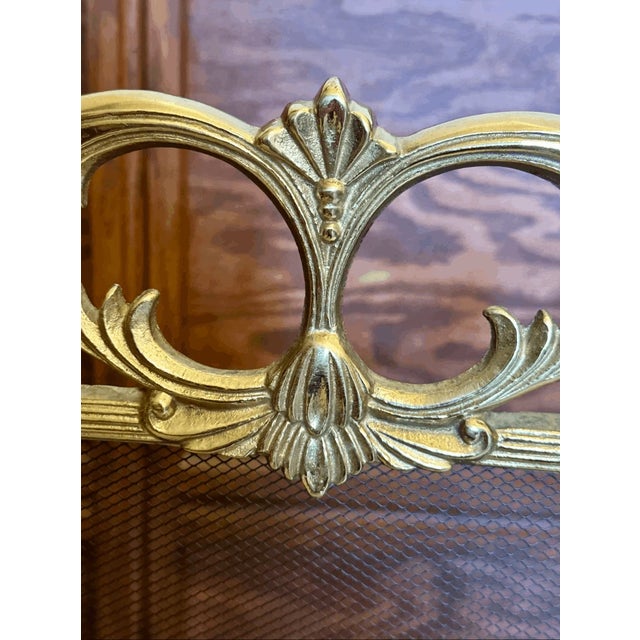 Vintage French Provincial Style Bird & Flower Design Brass Fireplace Screen For Sale In Pittsburgh - Image 6 of 10