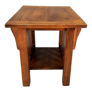 Late 20th Century Oak Mission Style Side Table For Sale