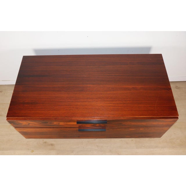 Scandinavian Low Sideboard in Rosewood attributed to Ib Kofod Larsen, Denmark, 1960s For Sale - Image 14 of 18