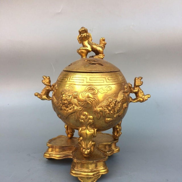 Metal Gilded Bronze Lion Incense Burner, Foo Dog Finial & Carved Relief Lions, Chinoiserie Lidded Censer With Matching Stand For Sale - Image 7 of 9